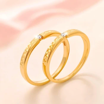 Nhẫn Cưới Lăng Kính