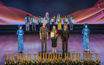 VINH DỰ KIM KHÁNH VIỆT HÙNG NHẬN GIẢI - THƯƠNG HIỆU UY TÍN QUỐC GIA 2025